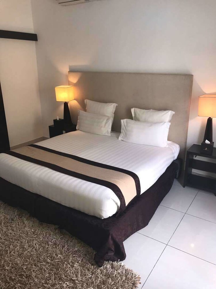 Royal Palm — Libreville — photo 5