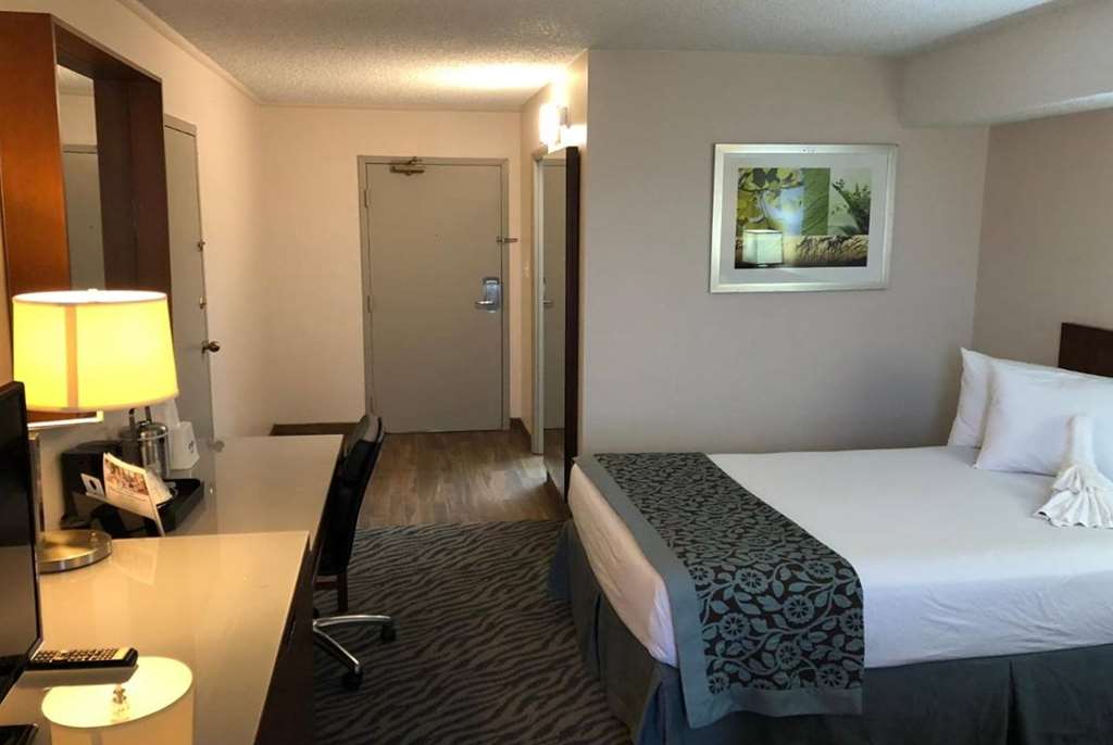Days Inn by Wyndham Manassas Battlefield - photo 22