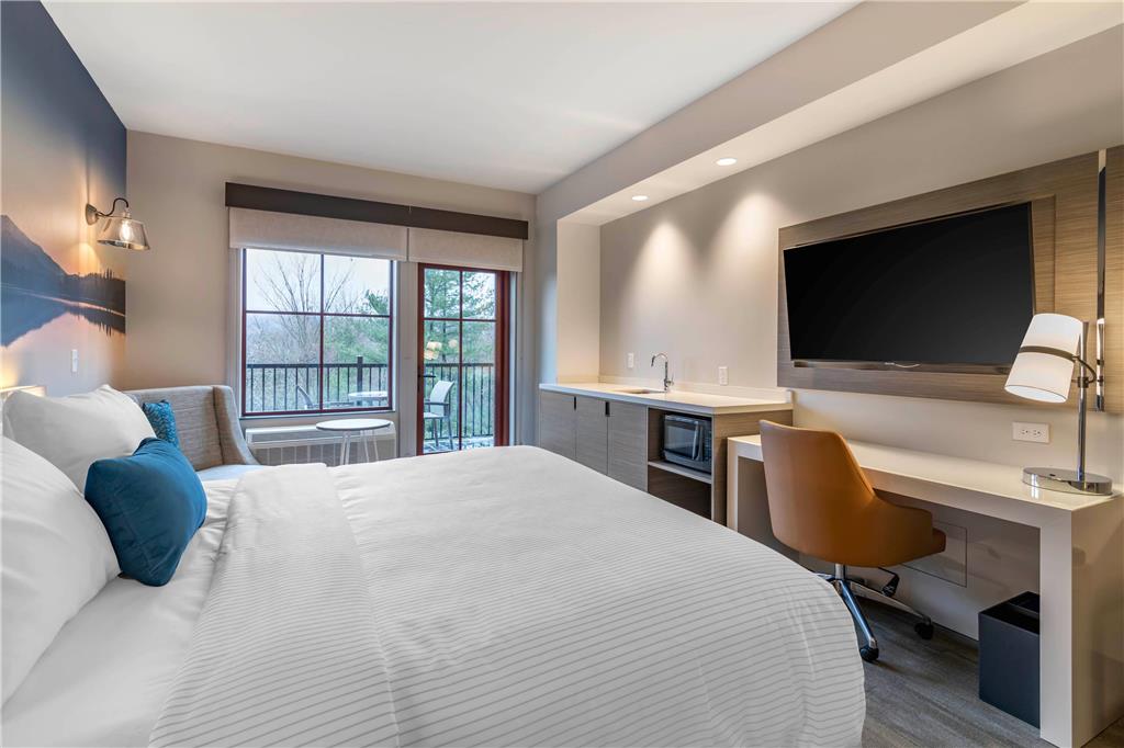 Cambria Hotel Lake Placid Lakeside Resort - photo 60