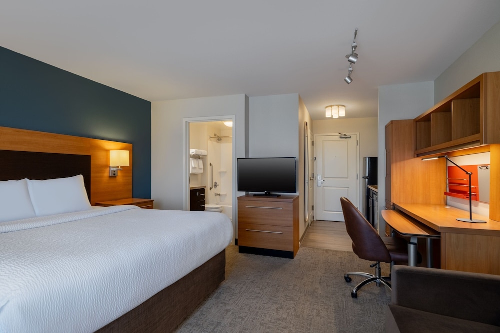 TownePlace Suites Albuquerque North - photo 12