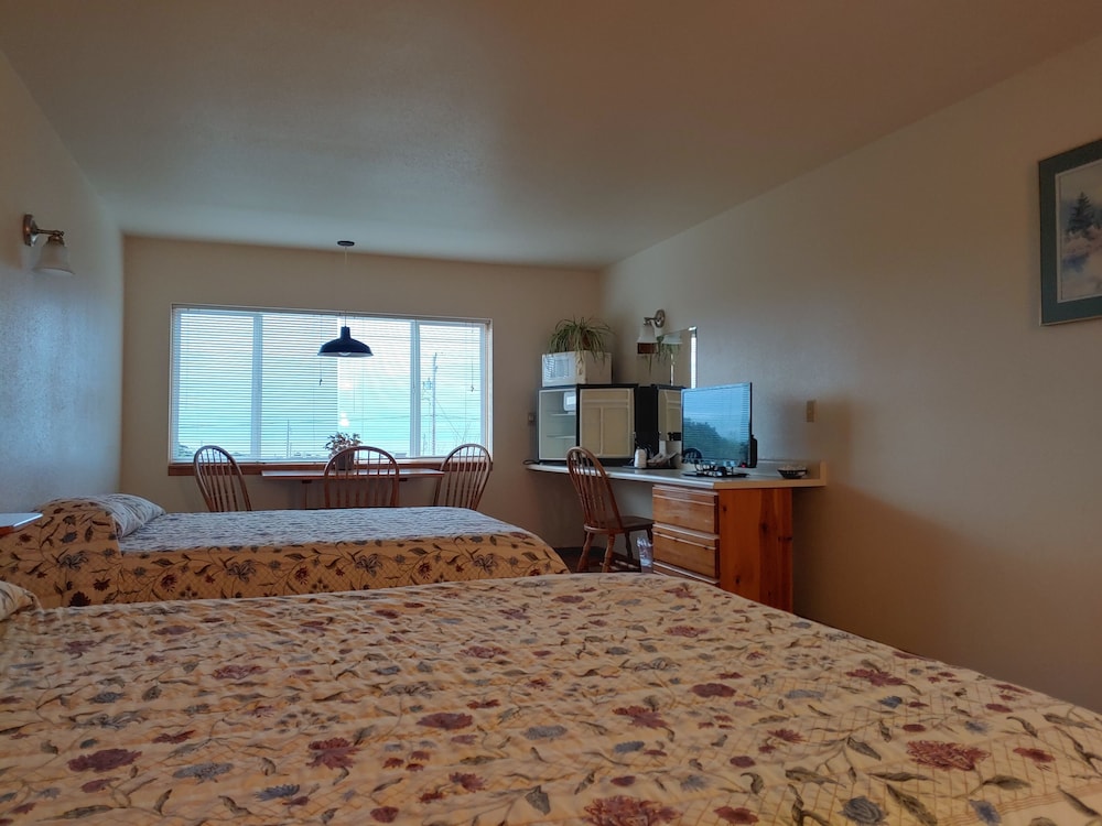 The Dublin House Motel - photo 42