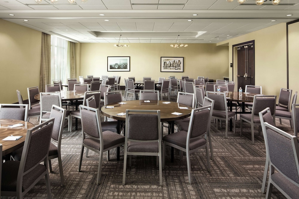 Homewood Suites by Hilton Teaneck Glenpointe - photo 40