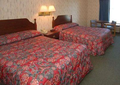 Econo Lodge Martinez - photo 3