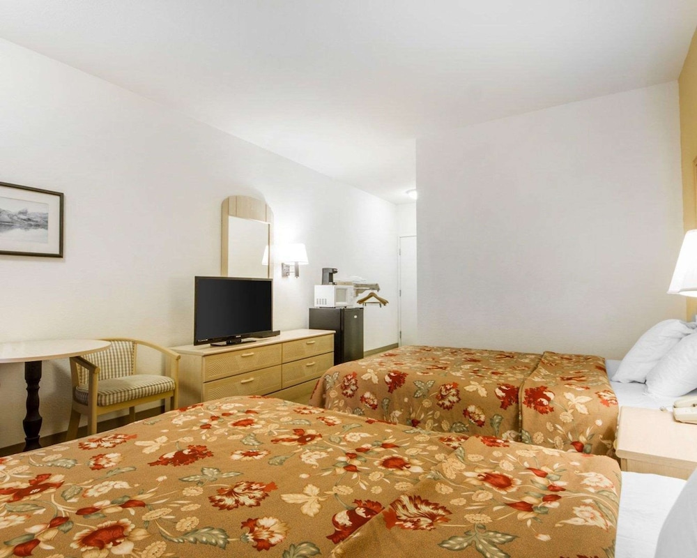 Rodeway Inn Watsonville - photo 20