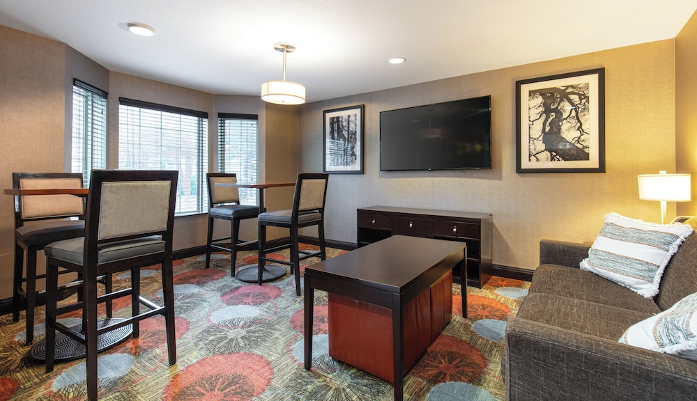 Staybridge Suites Fairfield Napa Valley Area an IHG Hotel - photo 4