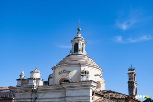 Mecenate Apartment Colosseum — 4-Star Luxury Hotel in Rome, Italy