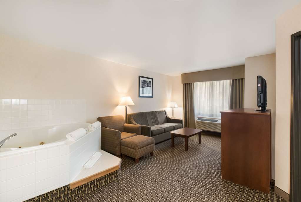 Quality Inn & Suites Steamboat Springs - photo 11