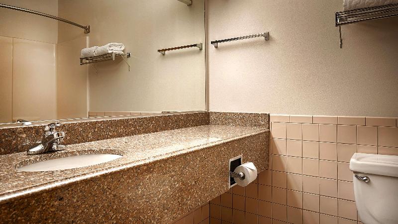 Best Western Inn & Suites - photo 9