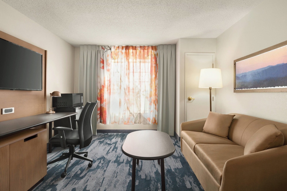 Fairfield Inn and Suites by Marriott Wheeling St Clairsville - photo 10