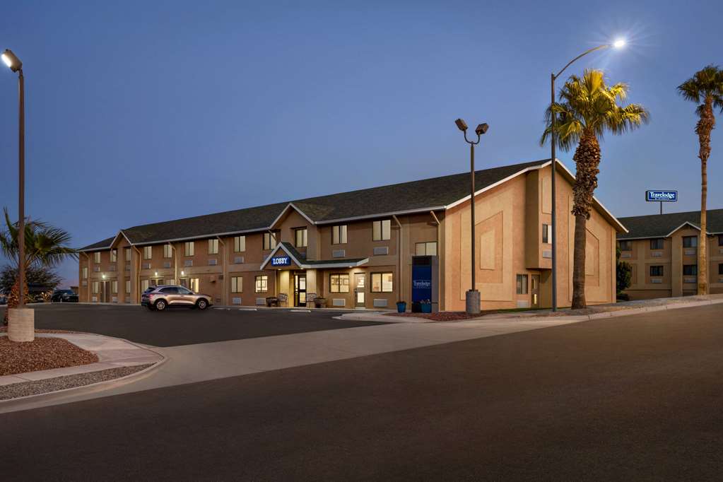 Travelodge by Wyndham Yuma - photo 2