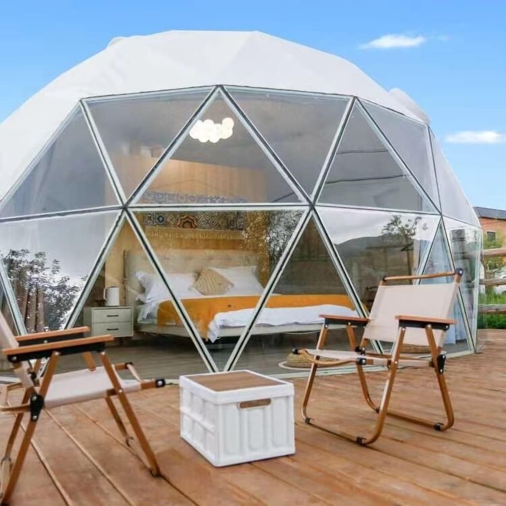 Montis Prospectu Tabernae Lignea in Xinyuan, People's Republic of China