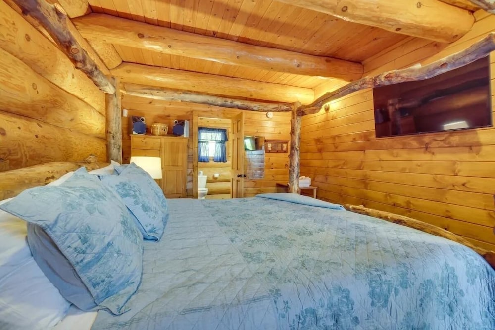 Mammoth Views 2 Bedroom Cabin by Heavenly Views Resort - photo 3
