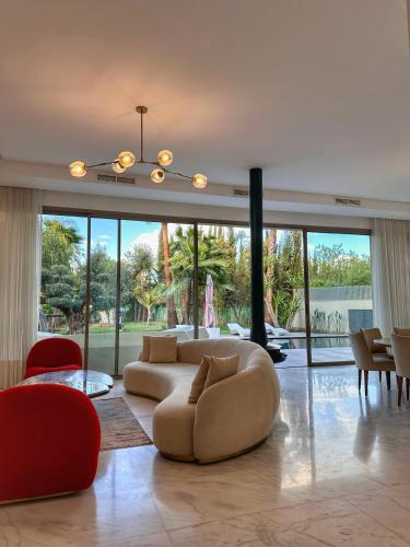 Villa Argan Golf Piscine Chauffée — 4-Star Luxury Hotel in Marrakesh, Morocco