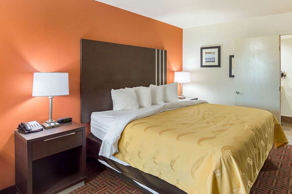 Quality Inn Amarillo East - photo 10
