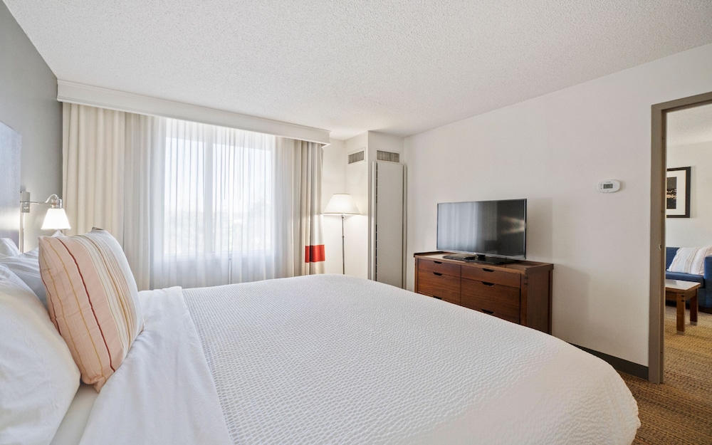 Four Points by Sheraton Charlotte - photo 9