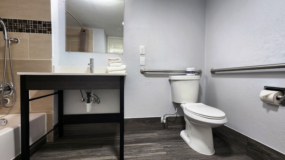 Motel 6 Baytown TX Garth Rd - photo 20