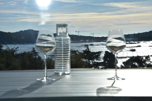 Studio Tamaris vue mer — hotel in La Seyne-Sur-Mer