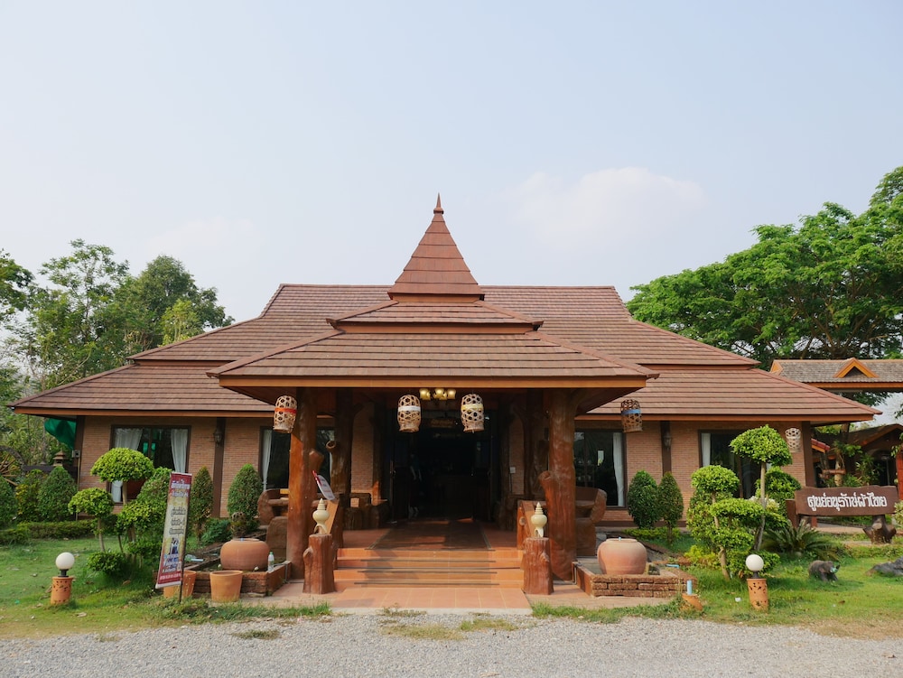 Sisatchanalai Heritage & Resort in Si Satchanalai, Thailand