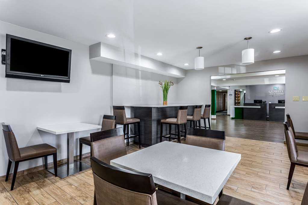 Quality Inn & Suites El Paso I 10 - photo 37