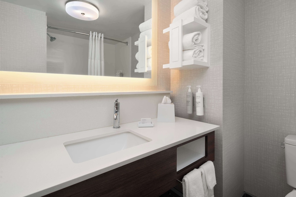 Hampton Inn Spring Lake Fayetteville - photo 53