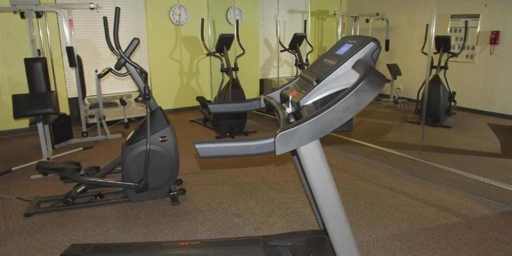 Ramada by Wyndham Gainesville - photo 11