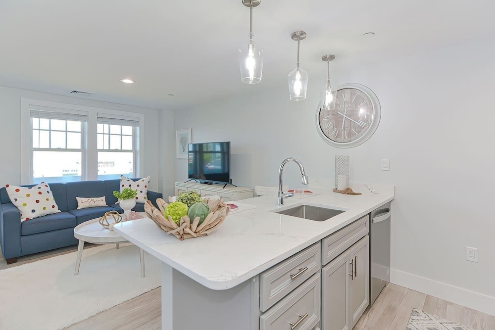 Harbourtown Suites - photo 42