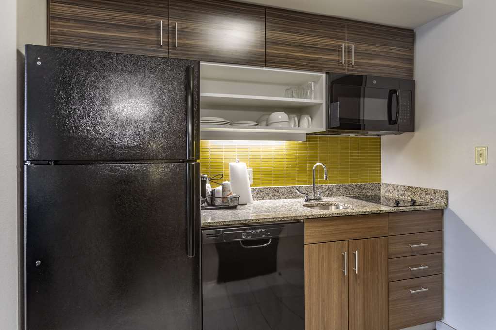 MainStay Suites Bowling Green North - photo 17
