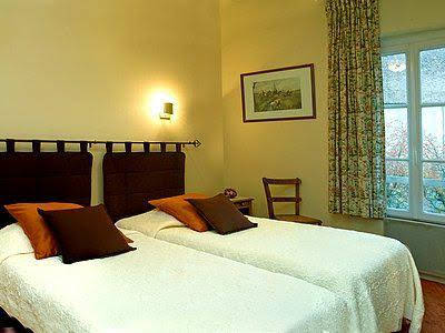 Logis Hôtel le Soleil d'Or — hotel in Le Neubourg