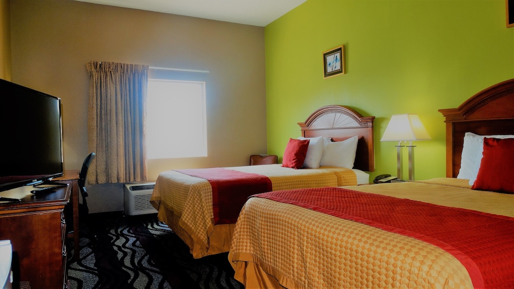 Oak Tree Inn & Suites - photo 20