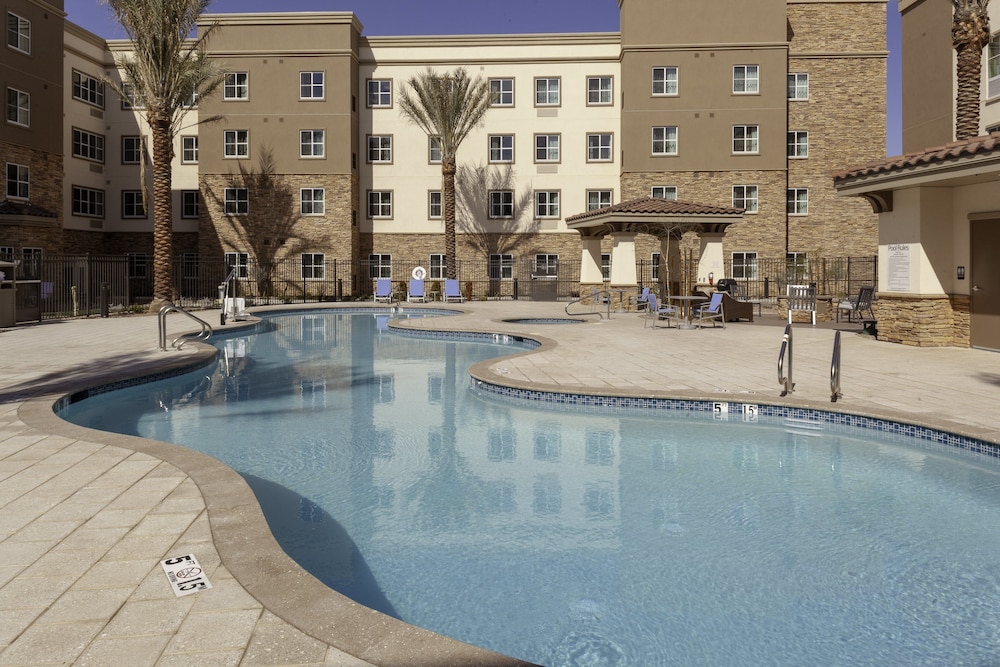 Holiday Inn Express & Suites Phoenix East Gilbert by IHG - photo 26
