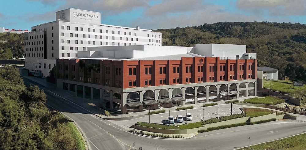 Plaza Hotel & Boulevard Convention Vale dos Vinhedos - carbon neutral hotel in Garibaldi
