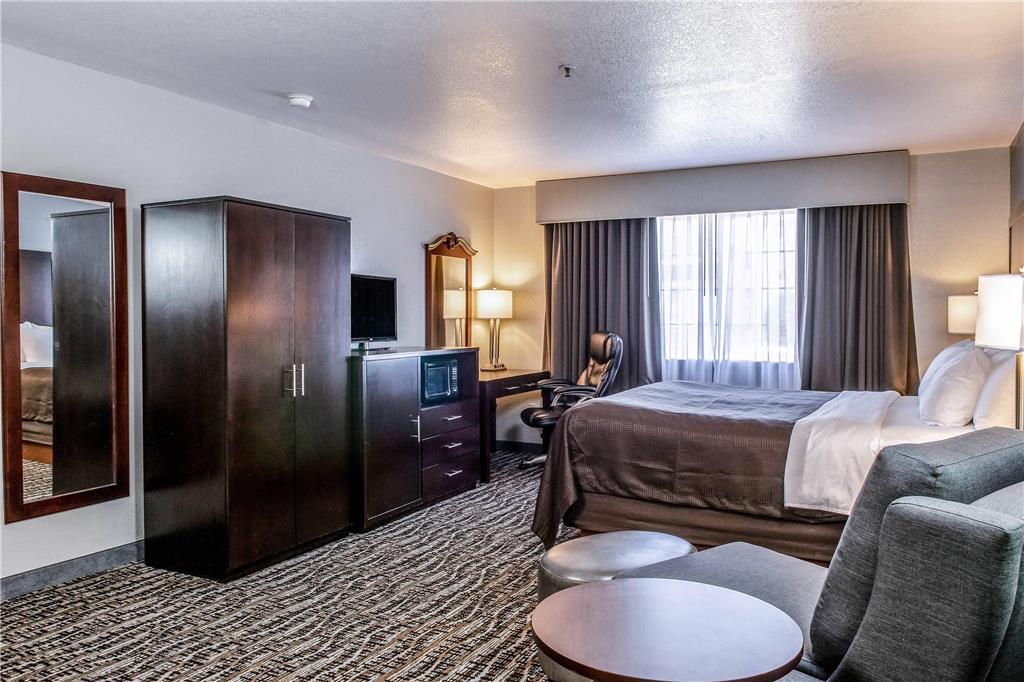 Clarion Hotel By Humboldt Bay - photo 20