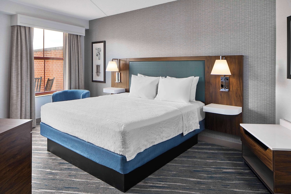 Hampton Inn & Suites Saratoga Springs Downtown - photo 21