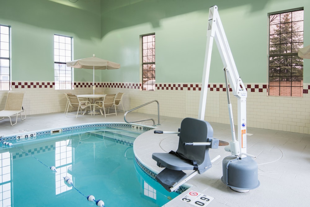 Holiday Inn Express Cleveland Airport Brookpark by IHG - photo 31