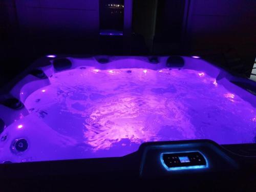 Abelia two terraces hot tub free parking