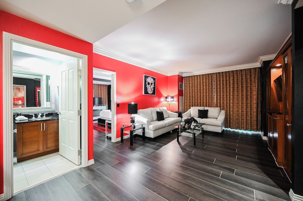 StripViewSuites at Signature - photo 149
