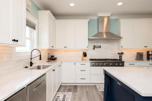 Carolina Dreamin' by Oak Island Accommodations - photo 46