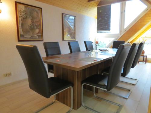 Penthouse Wolkenstein großzügige Maisonette auf 155 qm mit Whirlpool Klima & Kamin — 4-Star Luxury Hotel in Senftenberg, Germany