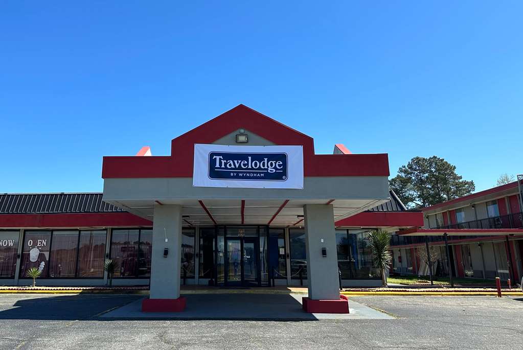 Travelodge by Wyndham Lumberton - photo 2