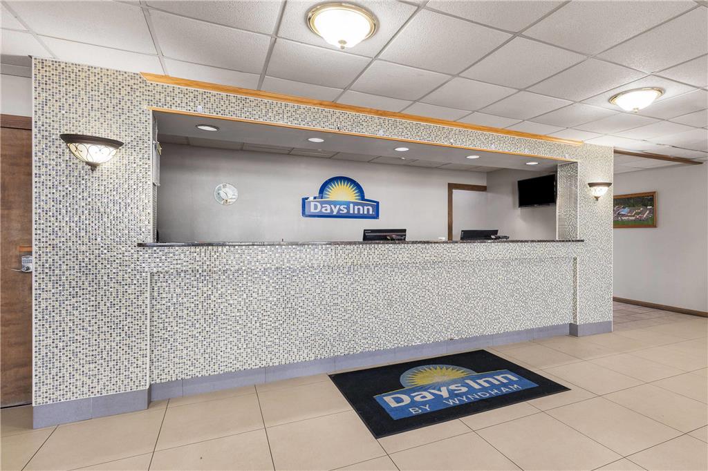 Days Inn by Wyndham Madisonville - photo 9