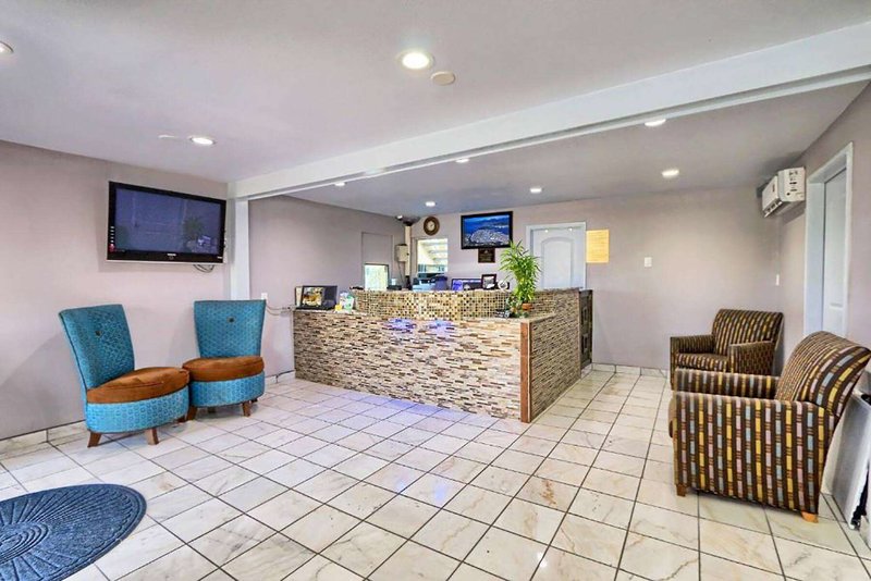 Econo Lodge Austin South - photo 28