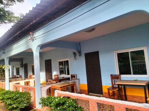 Lanta Blue House — 4-Star Luxury Hotel in Ko Lanta, Thailand