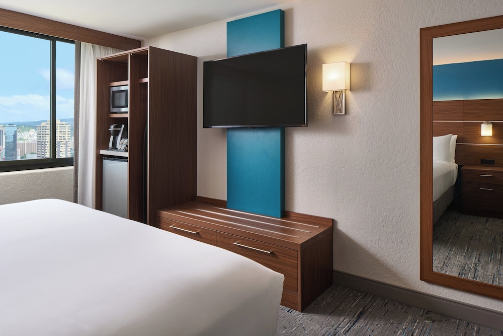 Holiday Inn Express Waikiki by IHG - photo 11