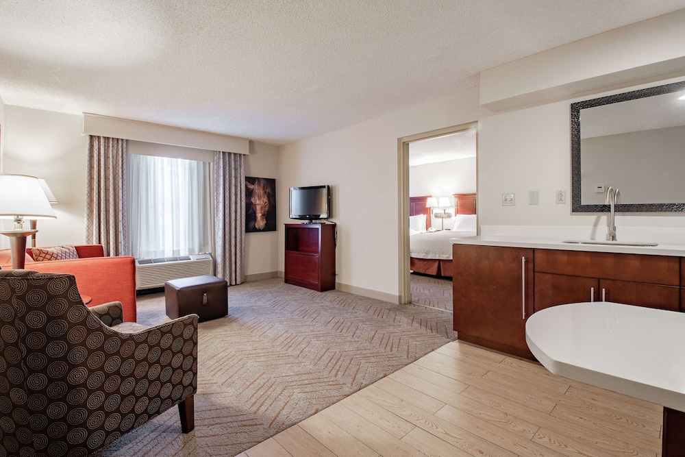 Hampton Inn & Suites Williamsburg Richmond Rd. - photo 14