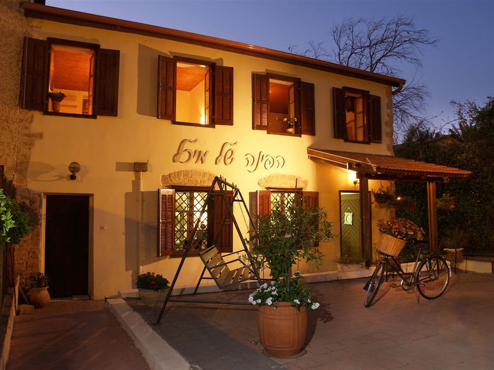 Hapina Shel Michal in Mazkeret Batya, Israel