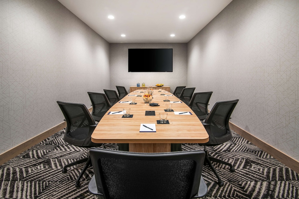 Hyatt Place Newark Silicon Valley - photo 65