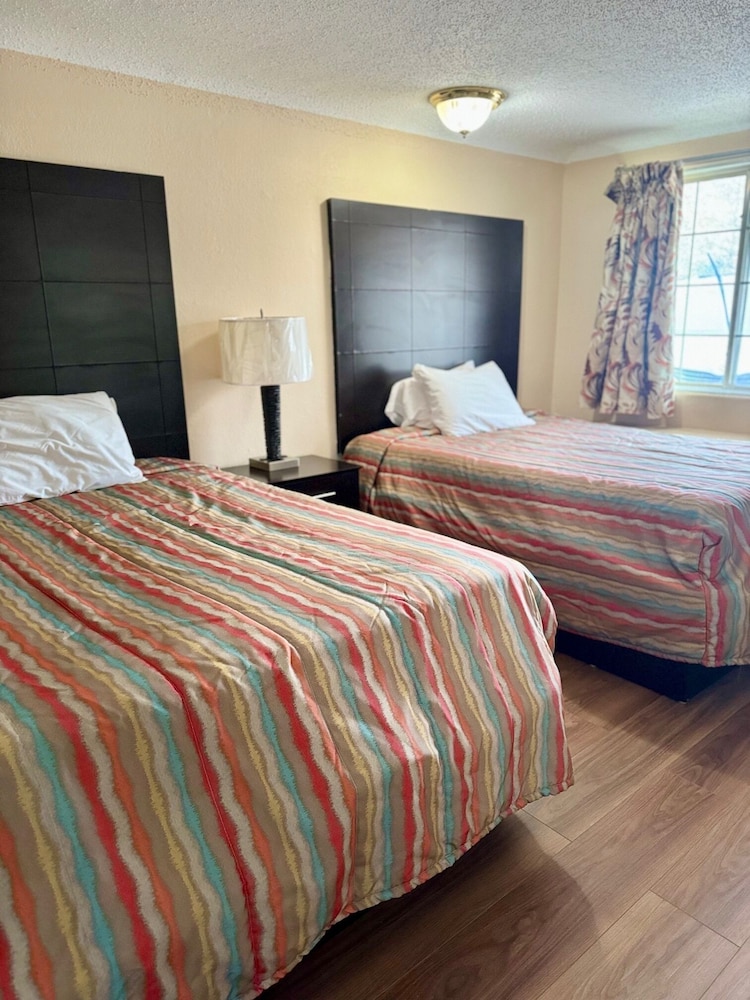 Gratiot View Motel - photo 27