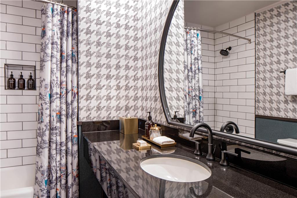 The Pelham Hotel - photo 25