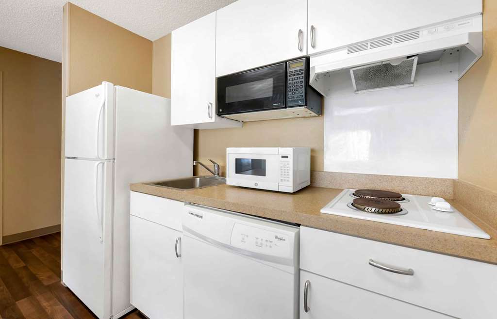 Extended Stay America Select Suites Jacksonville Southpoint - photo 24