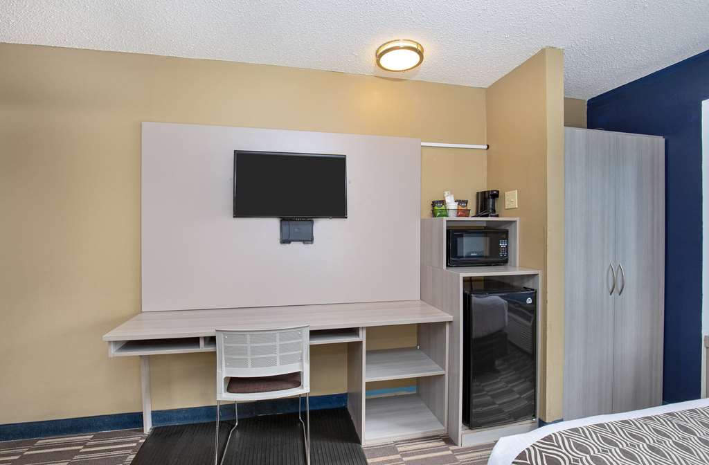 Microtel Inn by Wyndham Dry Ridge - photo 9